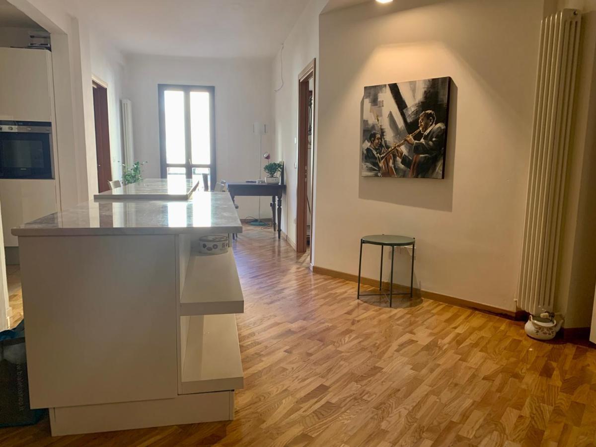 Ferienwohnung Loft Del Pratello Bologna Exterior foto